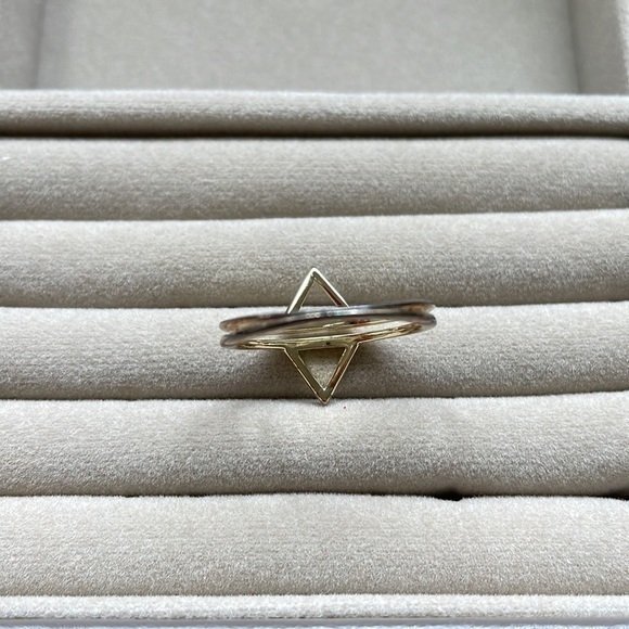 Gold double‎ triangle ring - Picture 1 of 1